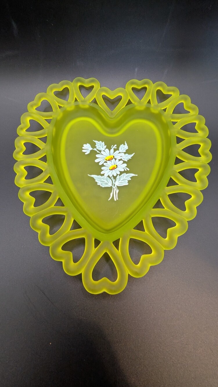 Westmoreland Satin Green Heart Shaped Glass Dish Daisy Decal Vintage